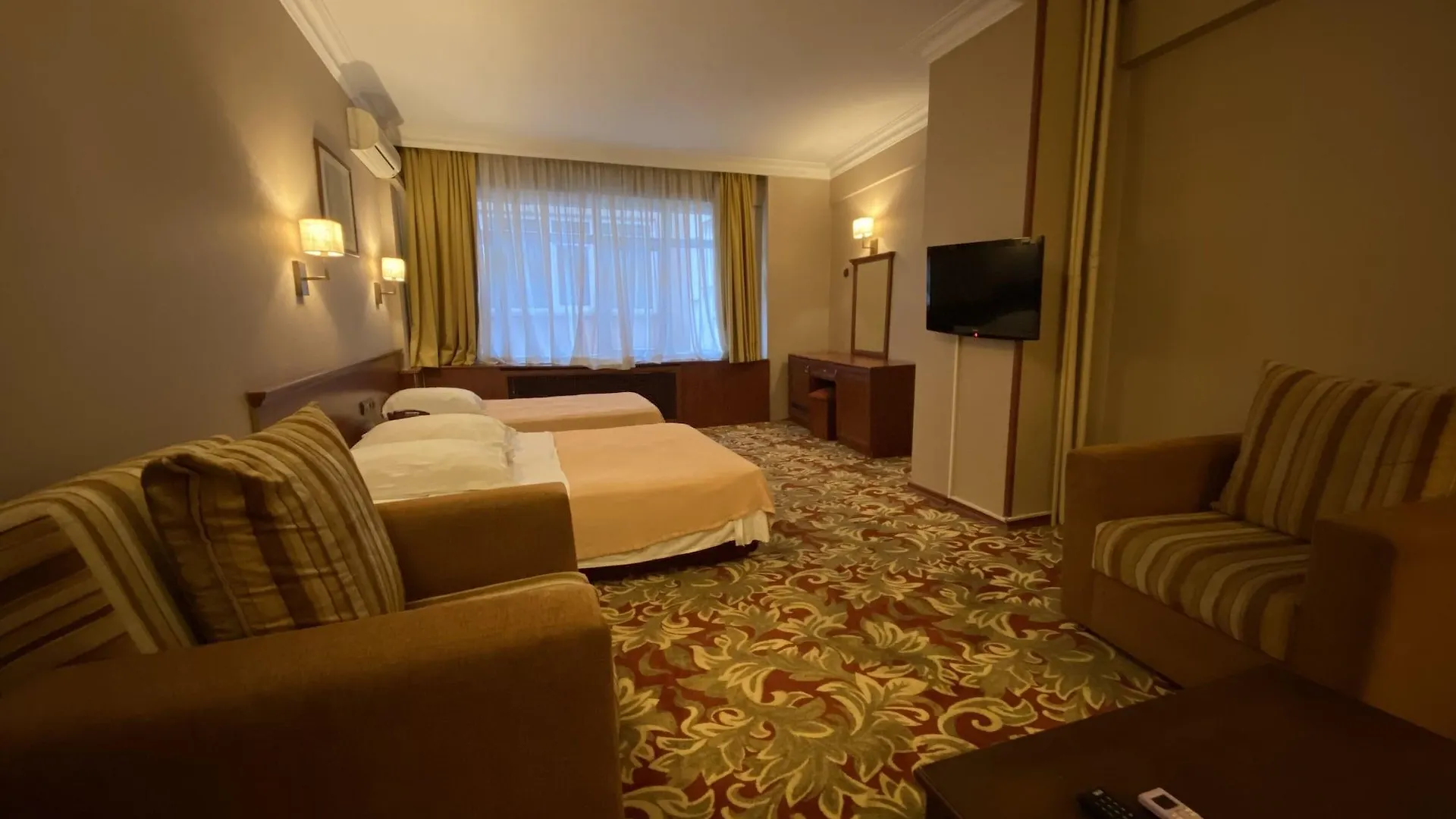 Hotel Monopol Istanbul